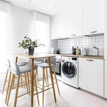 Umba With * Ницца