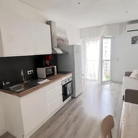 Апартаменты Umba With Ницца